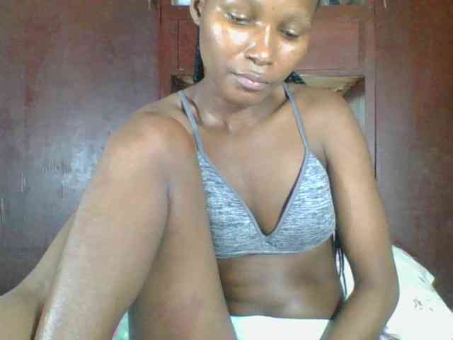 Ebonycutegal webcam