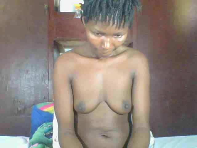 Ebonycutegal webcam