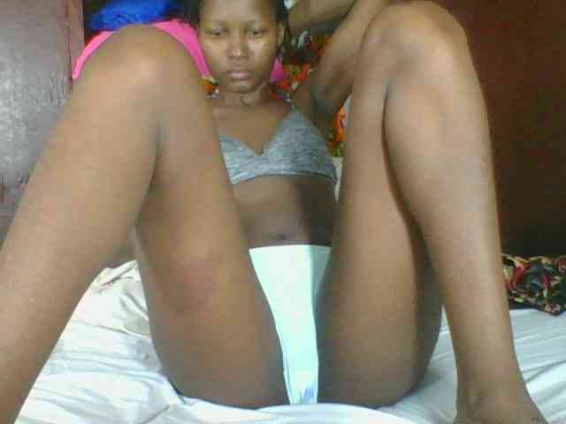 Ebonycutegal webcam