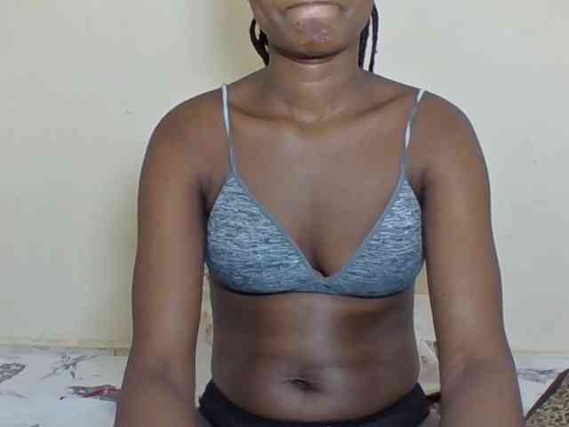 Ebonycutegal webcam