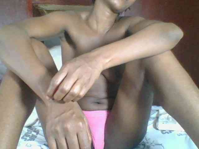 Ebonycutegal webcam