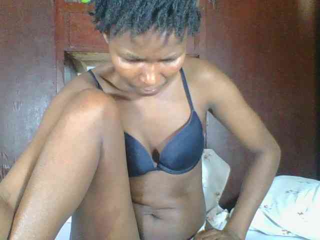 Ebonycutegal webcam