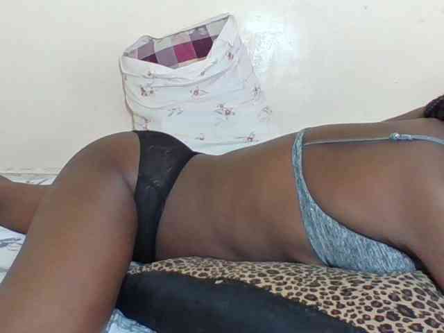 Ebonycutegal webcam