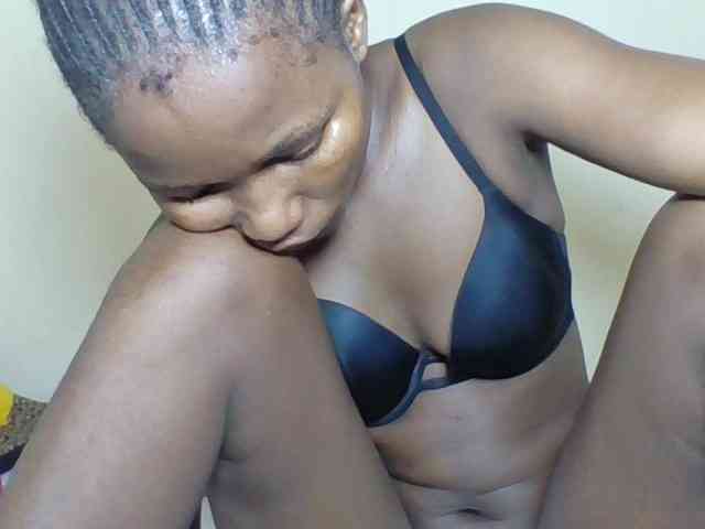 Ebonycutegal webcam
