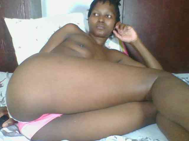 Ebonycutegal webcam