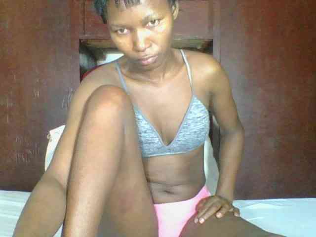 Ebonycutegal webcam