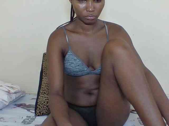 Ebonycutegal webcam