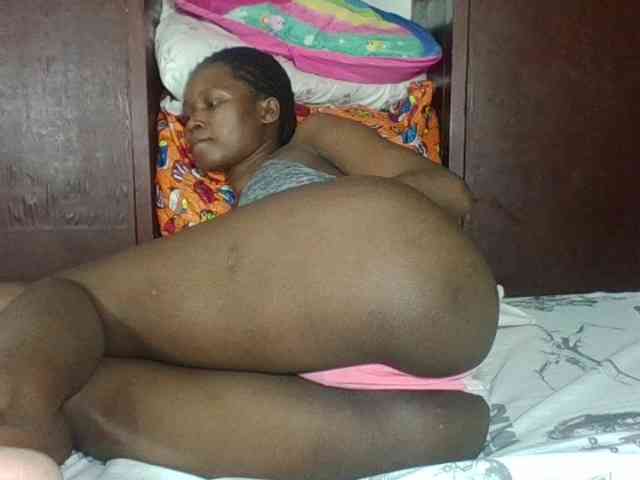Ebonycutegal webcam