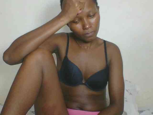 Ebonycutegal webcam