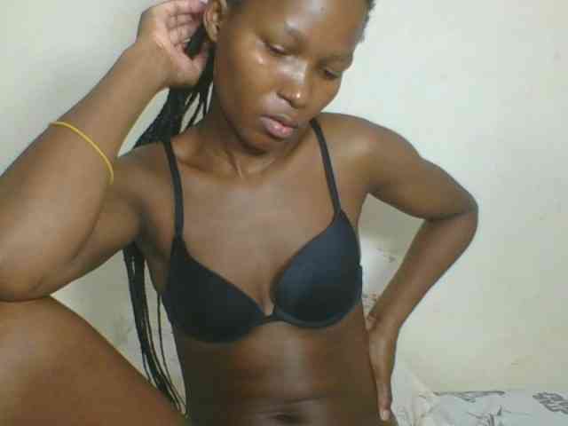 Ebonycutegal webcam