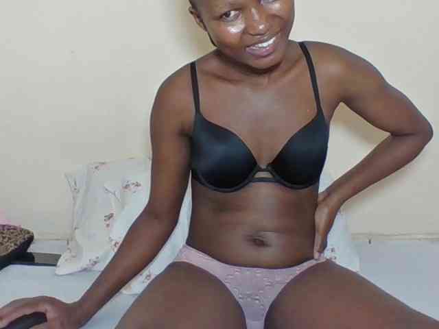 Ebonycutegal webcam