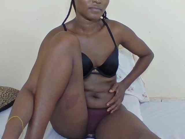 Ebonycutegal webcam