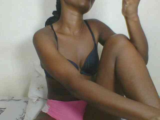 Ebonycutegal webcam