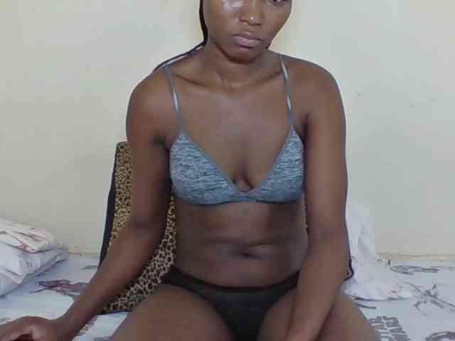 Ebonycutegal webcam