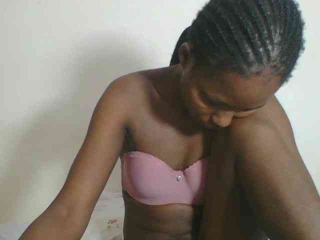 Ebonycutegal webcam
