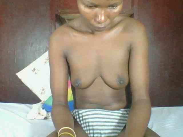 Ebonycutegal webcam