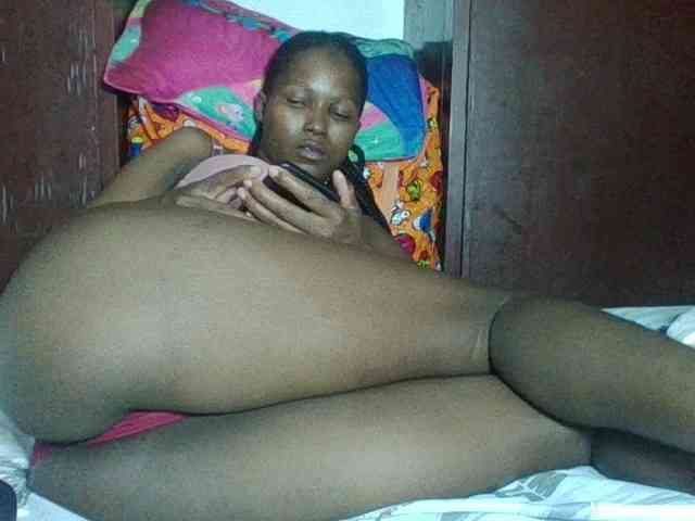 Ebonycutegal webcam