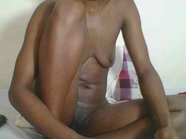 Ebonycutegal webcam