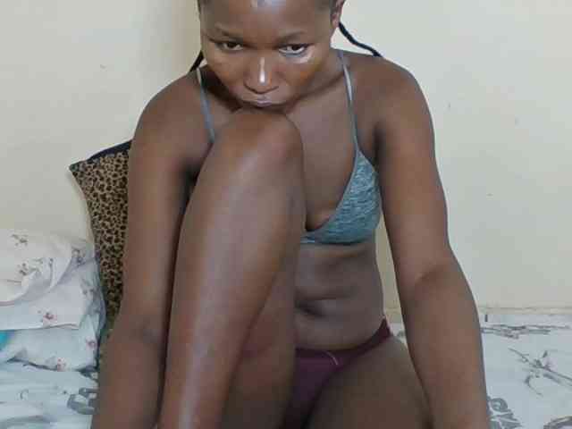 Ebonycutegal webcam