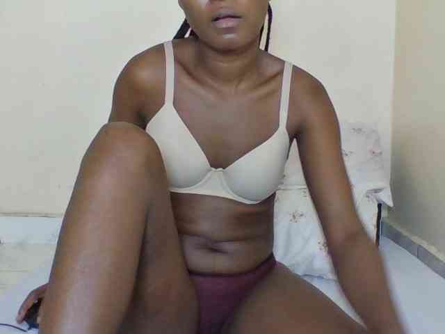 Ebonycutegal webcam
