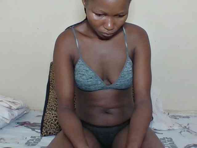 Ebonycutegal webcam
