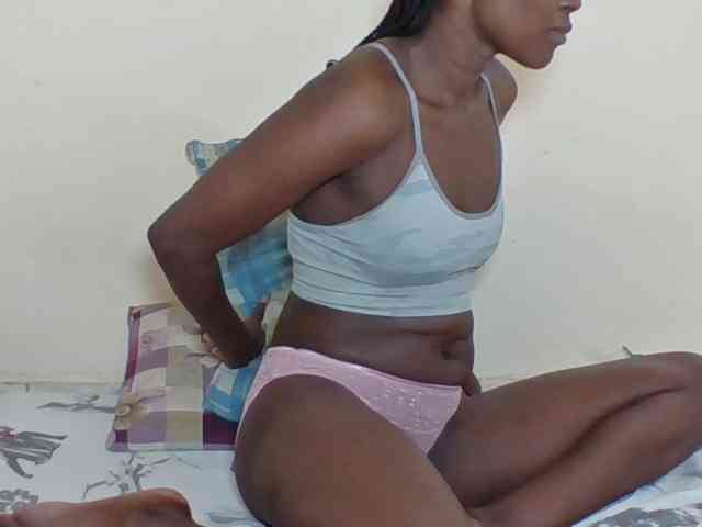 Ebonycutegal webcam