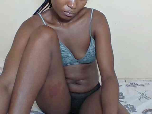 Ebonycutegal webcam