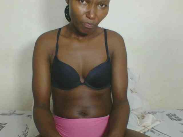 Ebonycutegal webcam