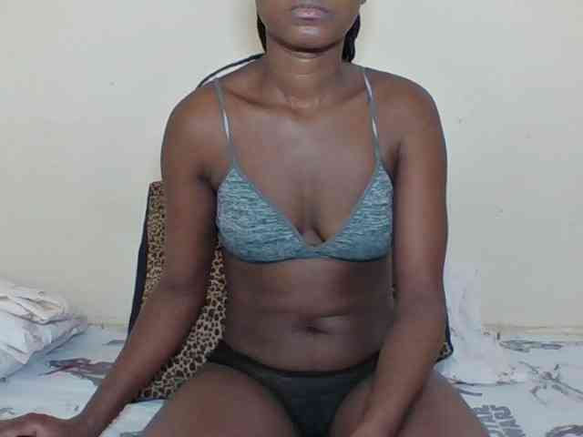 Ebonycutegal webcam