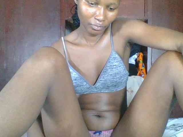 Ebonycutegal webcam