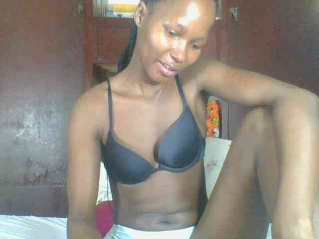 Ebonycutegal webcam