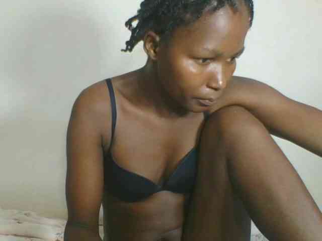 Ebonycutegal webcam