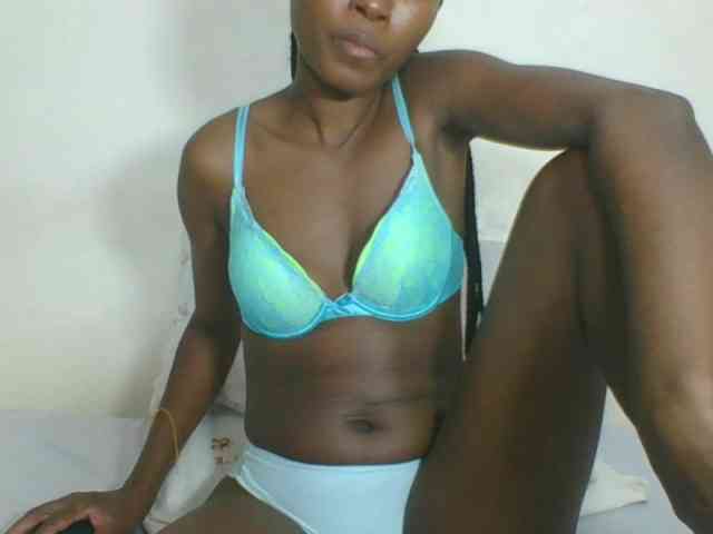 Ebonycutegal webcam