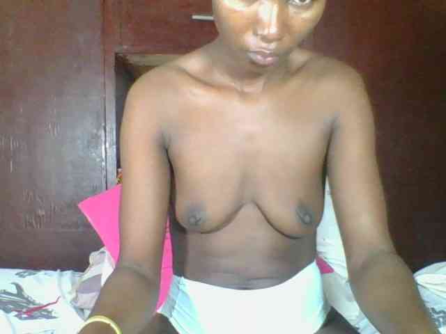 Ebonycutegal webcam