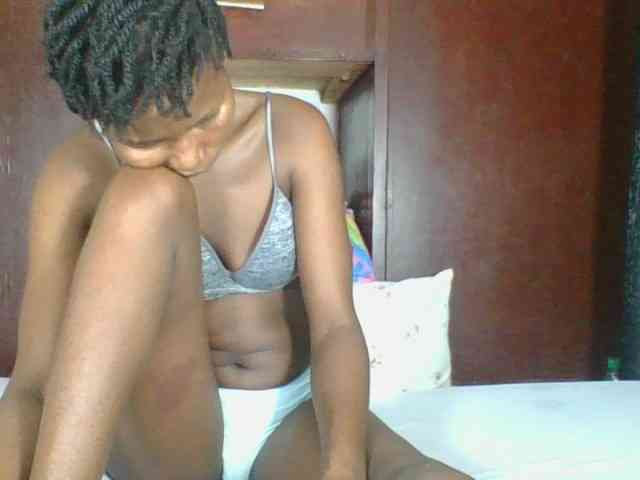 Ebonycutegal webcam