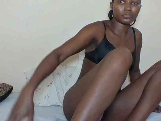 Ebonycutegal webcam