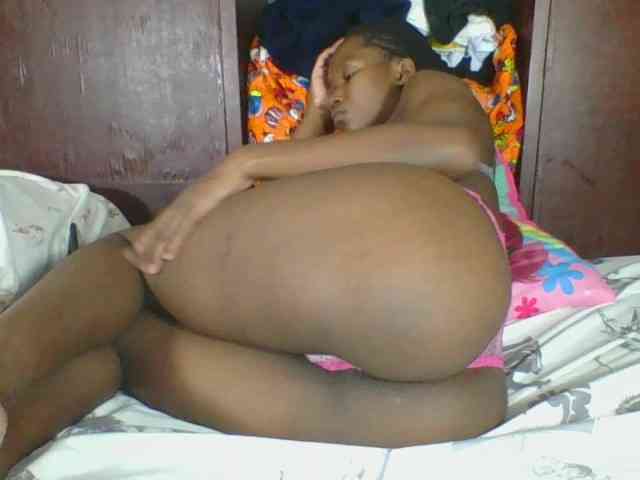 Ebonycutegal webcam