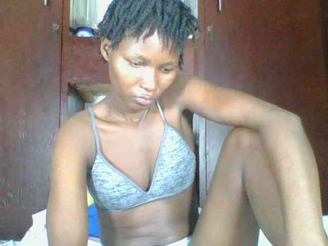 Ebonycutegal webcam
