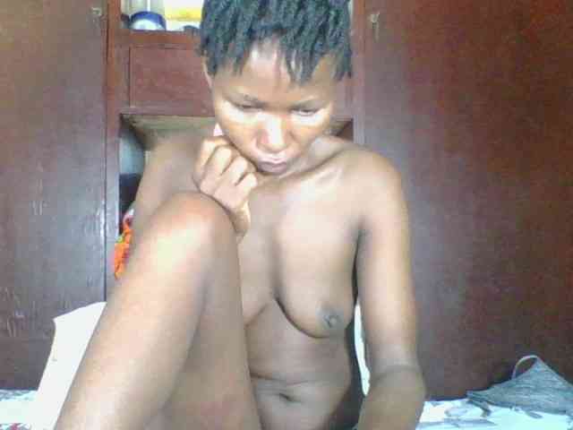 Ebonycutegal webcam