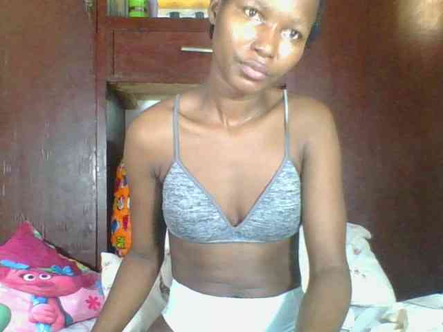 Ebonycutegal webcam
