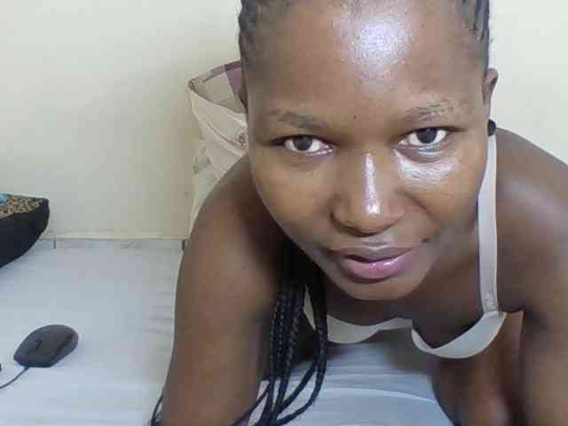 Ebonycutegal webcam