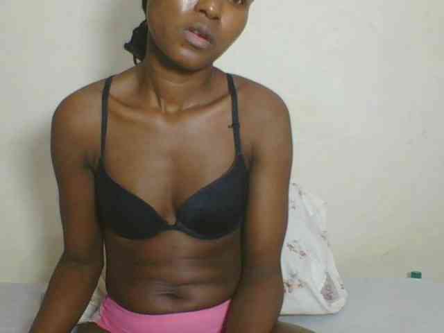 Ebonycutegal webcam