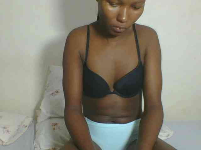 Ebonycutegal webcam