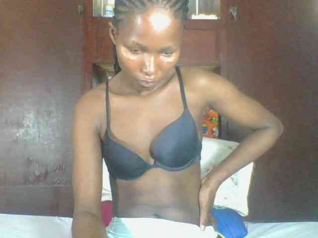 Ebonycutegal webcam