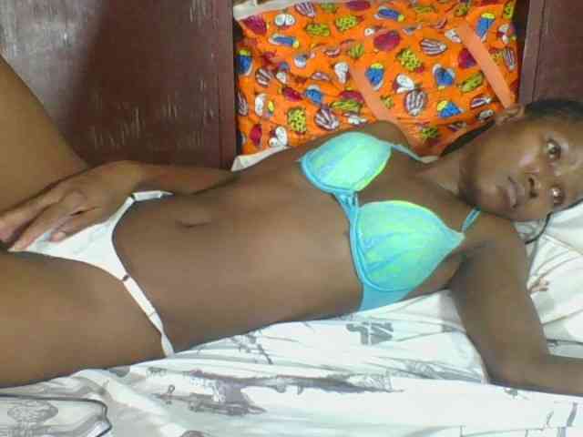 Ebonycutegal webcam