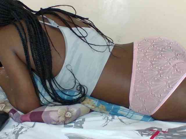 Ebonycutegal webcam