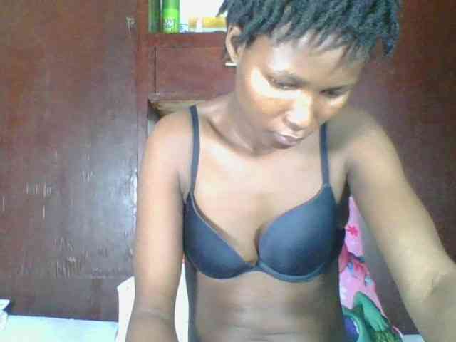 Ebonycutegal webcam