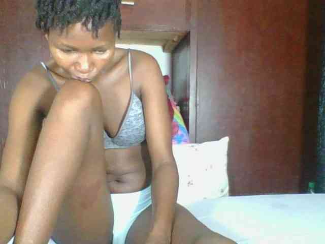 Ebonycutegal webcam