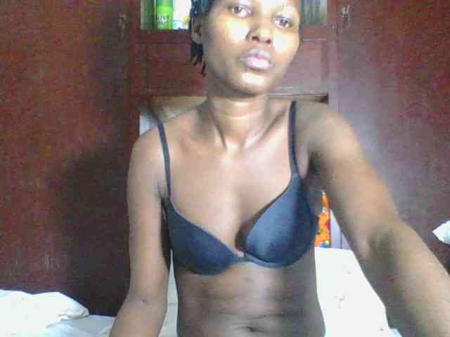 Ebonycutegal webcam