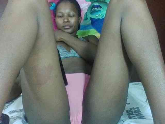 Ebonycutegal webcam